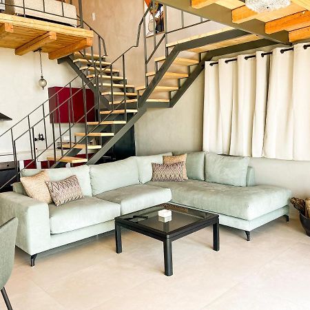 Modern Stone Villas With Swimming Pool アリヴェリ エクステリア 写真