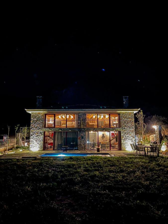 Modern Stone Villas With Swimming Pool アリヴェリ エクステリア 写真