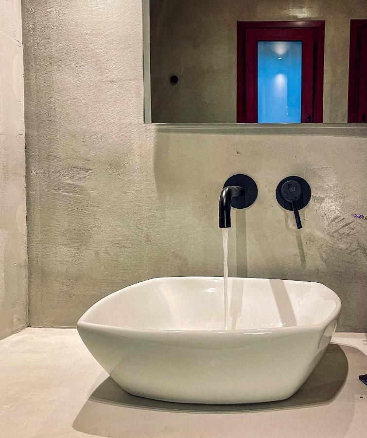 Modern Stone Villas With Swimming Pool アリヴェリ エクステリア 写真